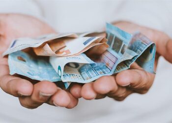 Συντάξεις: «Έρχονται» αυξήσεις και αναδρομικά άνω των 50 μηνών σε συνταξιούχους, οι τέσσερις κατηγορίες